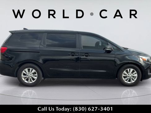 Used 2018 Kia Sedona L FWD image 8