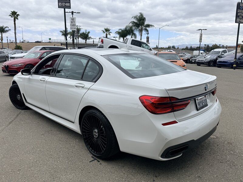Used 2019 BMW 740i w/ M Sport Package RWD image 5