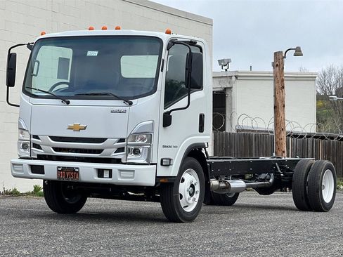 New 2025 Chevrolet Low Cab Forward 5500XG image 8