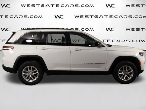 Used 2024 Jeep Grand Cherokee Laredo X RWD image 44