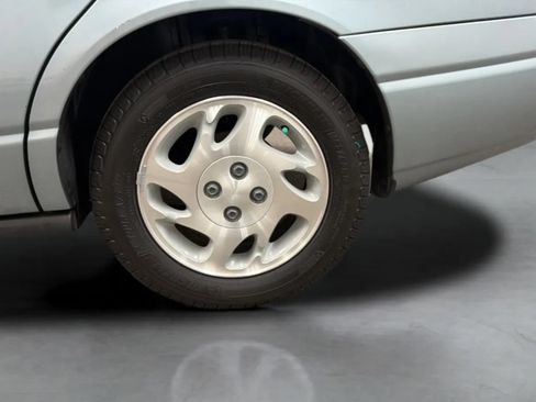Used 2002 Saturn S-Series SL2 w/ SL2 Option Pkg 2 FWD image 26