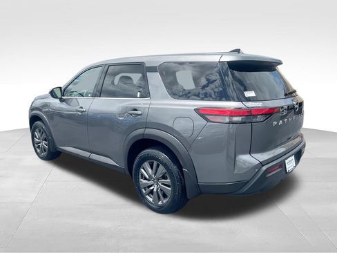 Used 2023 Nissan Pathfinder S FWD image 6