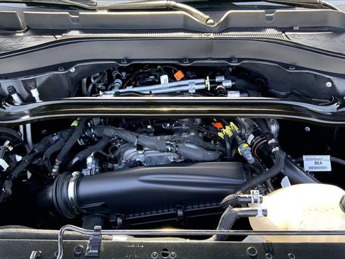 Certified 2025 Ford Explorer Platinum RWD image 29