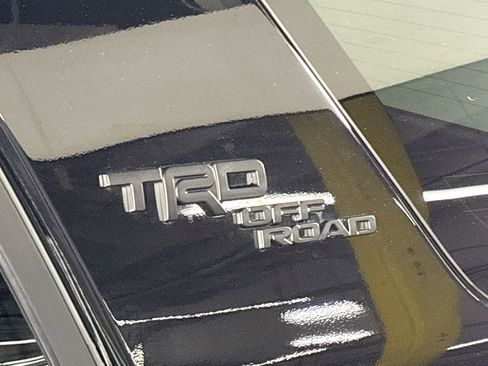 Used 2024 Toyota 4Runner TRD Off-Road Premium w/ Moonroof Package AWD/4WD image 25