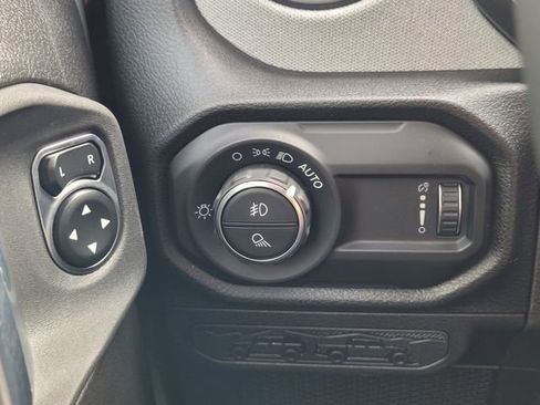 New 2026 Jeep Gladiator Sport image 19