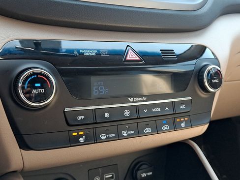 Used 2017 Hyundai Tucson Limited w/ Cargo Package FWD image 17