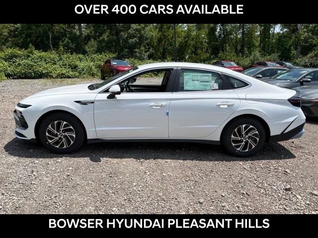New 2026 Hyundai Sonata Blue FWD image 2