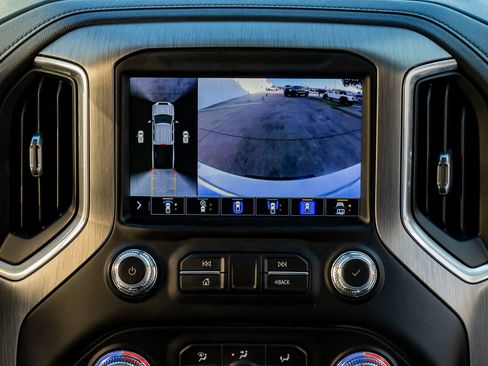 Used 2022 GMC Sierra 2500 Denali w/ Denali Ultimate Package image 26