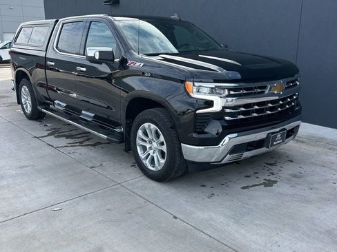Used 2024 Chevrolet Silverado 1500 LTZ AWD/4WD image 3