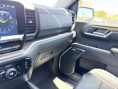 Used 2024 Chevrolet Silverado 1500 LT Trail Boss w/ Convenience Package II AWD/4WD image 44