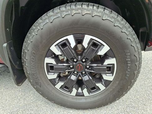 Used 2024 Nissan Frontier PRO-4X w/ Pro Convenience Package AWD/4WD image 9