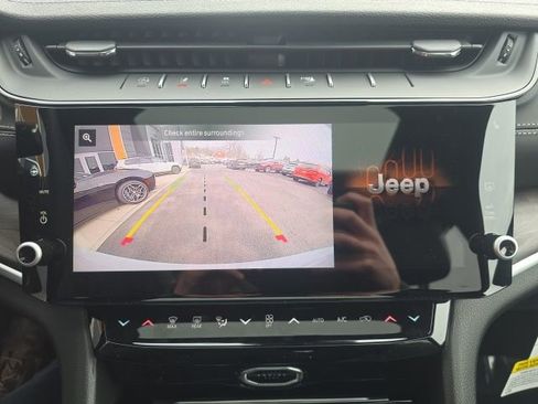 New 2026 Jeep Grand Cherokee Laredo image 21