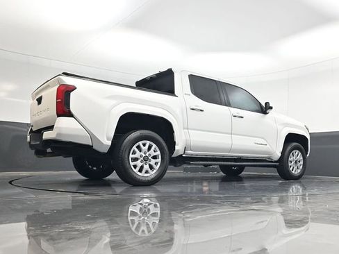 Used 2024 Toyota Tacoma SR5 AWD/4WD image 50