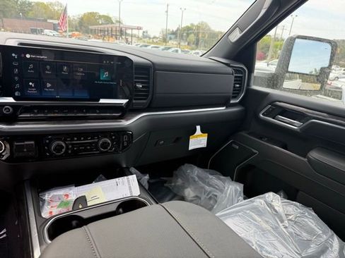 New 2026 Chevrolet Silverado 2500 LTZ w/ LTZ Convenience Package AWD/4WD image 19