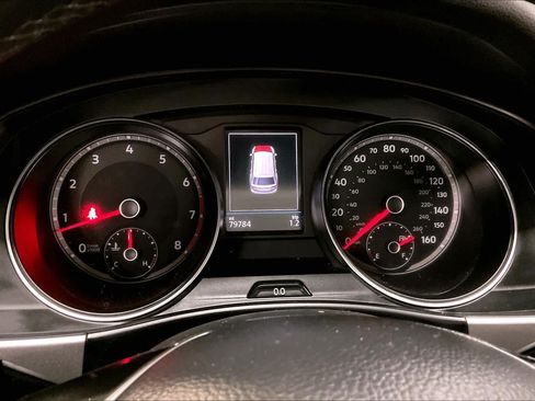 Used 2018 Volkswagen Atlas SEL AWD/4WD image 26