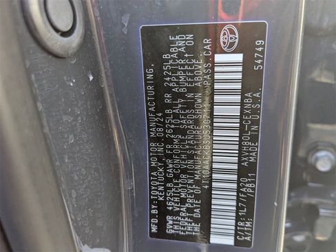 Used 2025 Toyota Camry LE image 34