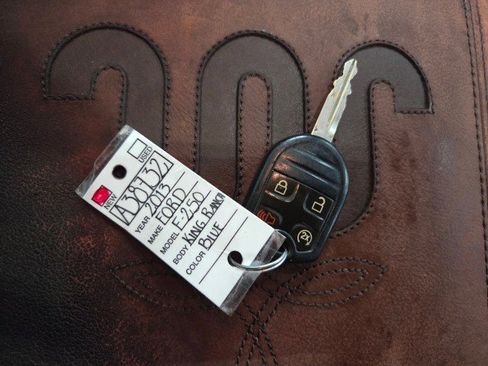 Used 2013 Ford F250 King Ranch w/ FX4 Off Road Pkg image 49