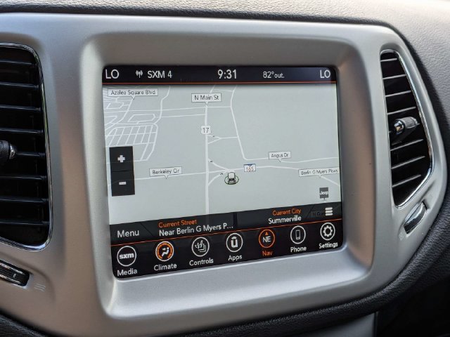 Used 2021 Jeep Compass Latitude w/ Sun and Sound Group AWD/4WD image 25