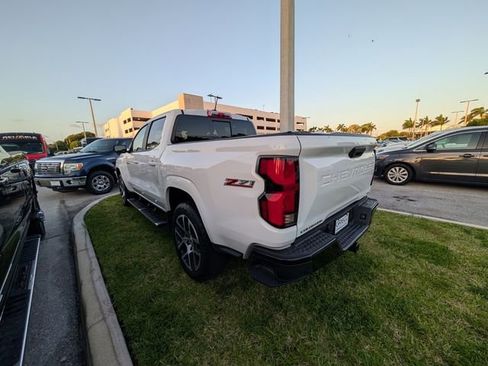 Used 2023 Chevrolet Colorado Z71 w/ Z71 Convenience Package 2 AWD/4WD image 11