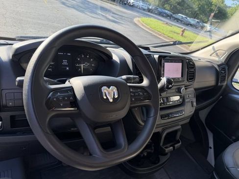 Used 2025 RAM ProMaster 2500 w/ Convenience Group FWD image 12