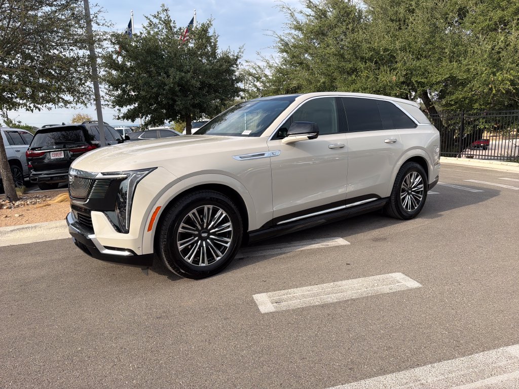 Certified 2026 Cadillac Escalade IQ Luxury 1 AWD/4WD image 3