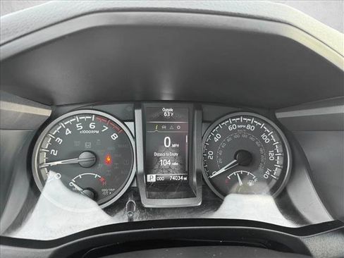 Certified 2022 Toyota Tacoma TRD Off-Road image 12