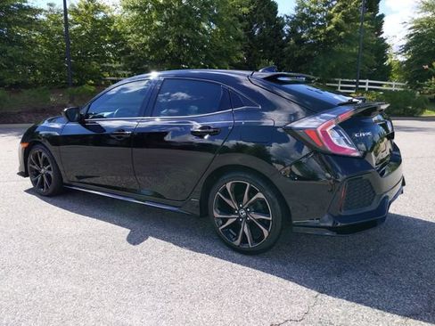 Used 2018 Honda Civic Sport image 6