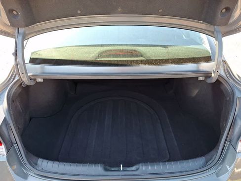 Used 2025 Hyundai Elantra SEL image 30