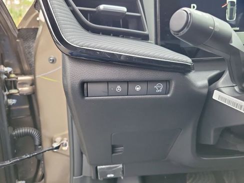 New 2026 Nissan Kicks SR w/ SR Premium Package FWD image 10