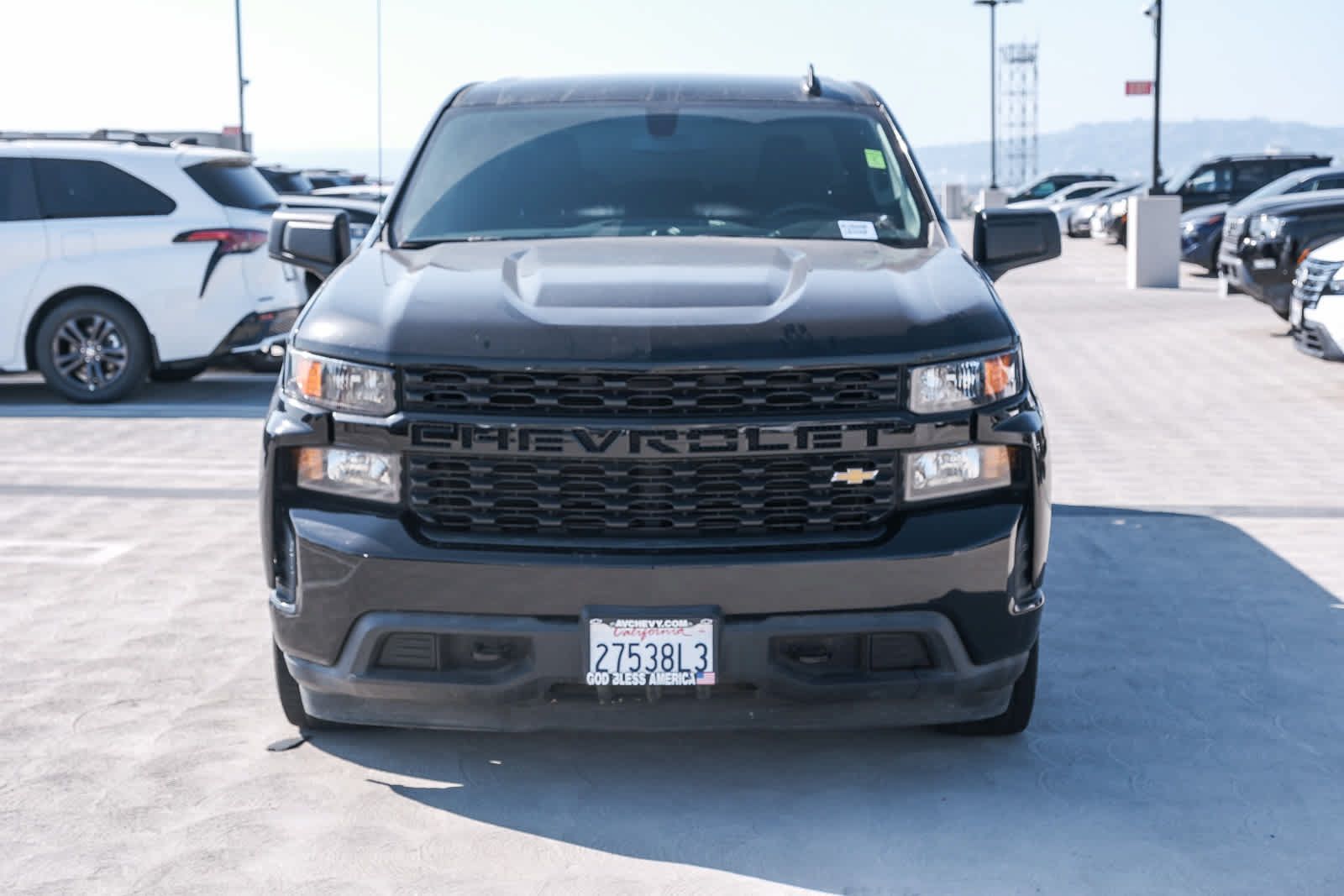 Used 2022 Chevrolet Silverado 1500 Custom RWD image 2