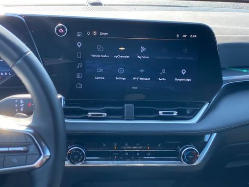 Certified 2026 Chevrolet Equinox LT AWD/4WD image 9