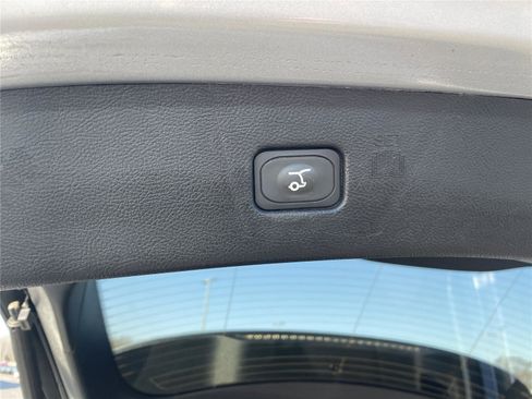 Used 2023 Ford Edge Titanium image 14