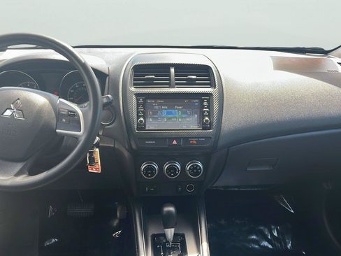Used 2024 Mitsubishi Outlander Sport ES AWD/4WD image 10