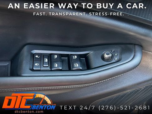 Used 2025 Jeep Grand Cherokee Altitude AWD/4WD image 12
