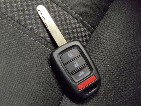 Used 2019 Honda Civic LX image 32