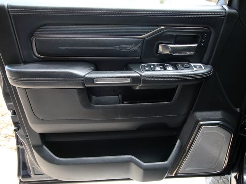 Used 2019 RAM 2500 Limited AWD/4WD image 21