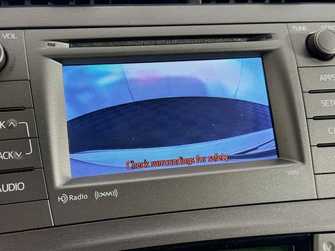 Used 2014 Toyota Prius Three w/ Solar Roof Package image 19