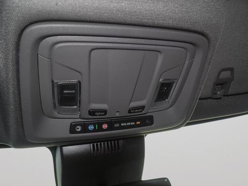 Used 2023 Chevrolet Silverado 1500 RST AWD/4WD image 19