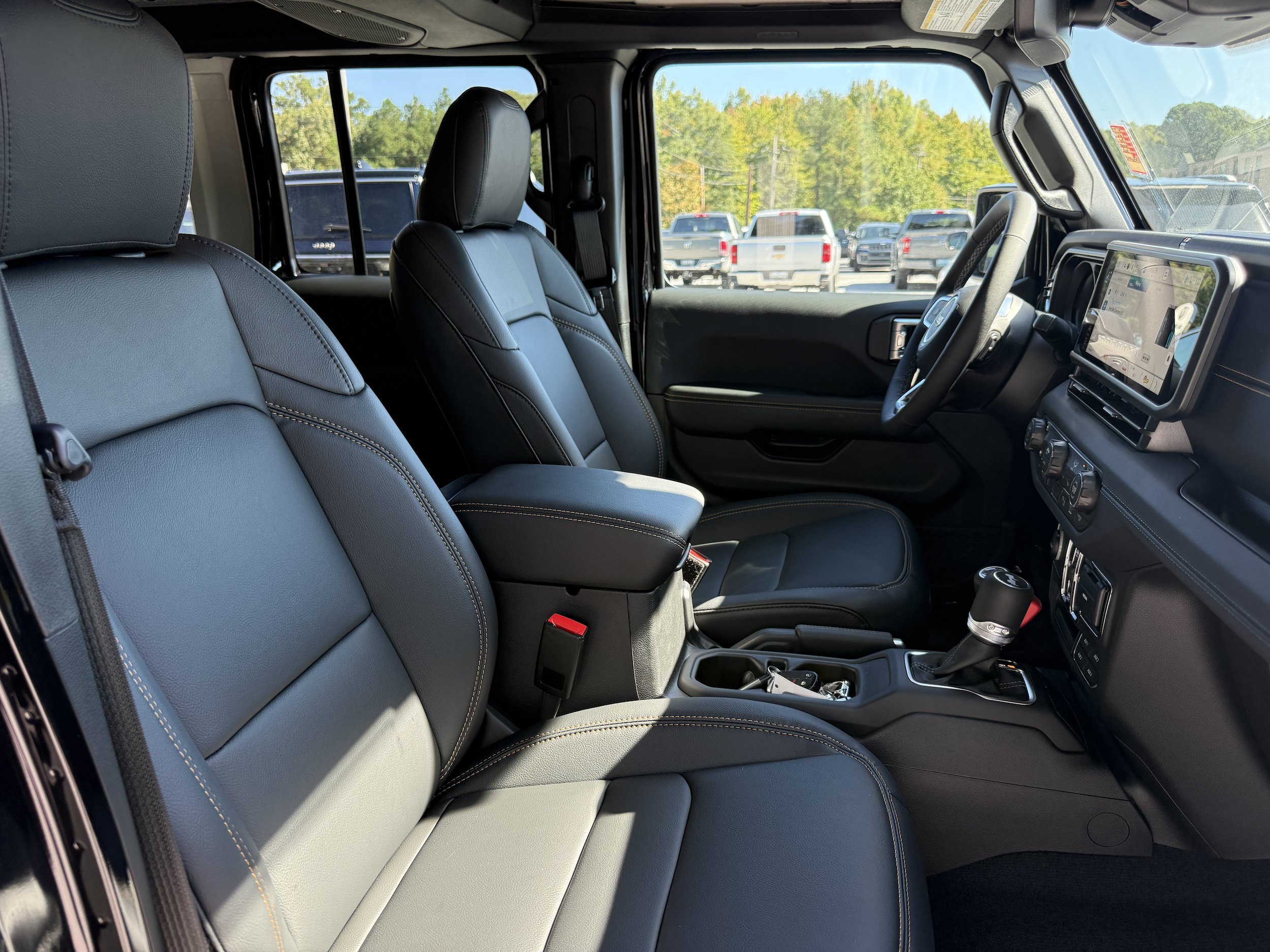 New 2027 Jeep Wrangler Unlimited Sahara AWD/4WD image 9