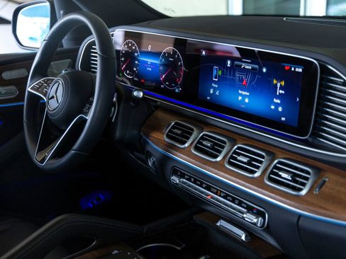 Used 2025 Mercedes-Benz GLE 350 4MATIC image 30