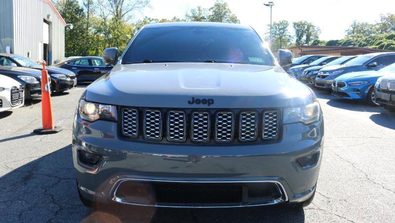 Used 2019 Jeep Grand Cherokee Altitude AWD/4WD image 2