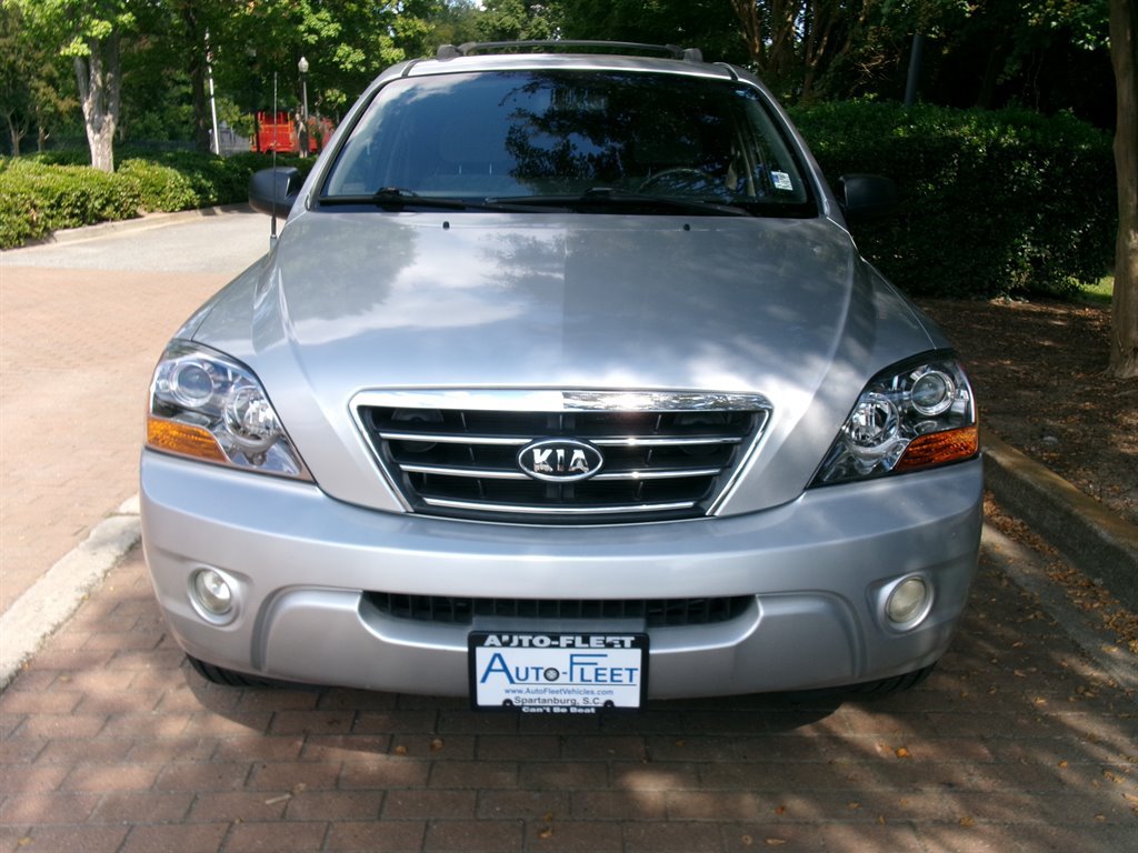 Used 2008 Kia Sorento 2WD image 2