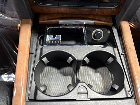 Used 2013 Mercedes-Benz E 350 4MATIC Sedan image 32