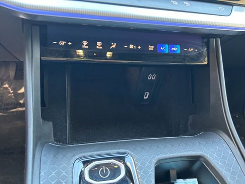 Used 2024 Jeep Wagoneer Launch Edition image 52