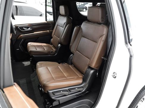 Used 2021 Chevrolet Suburban High Country RWD image 44