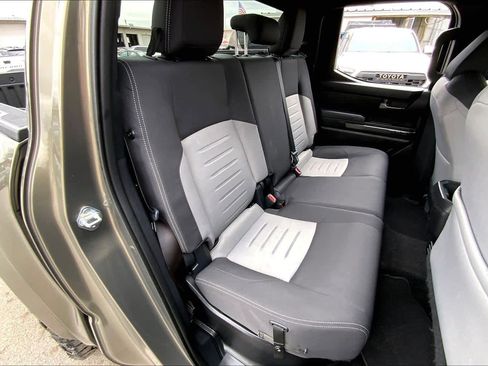 Used 2025 Toyota Tacoma TRD Sport image 19