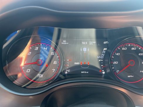 Used 2023 Dodge Charger SXT w/ Blacktop Package image 9