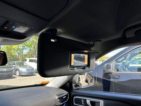 Certified 2022 Ford Explorer XLT w/ Equipment Group 202A AWD/4WD image 18