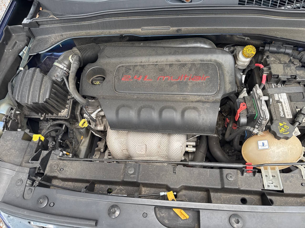 Used 2016 Jeep Renegade Latitude FWD image 18