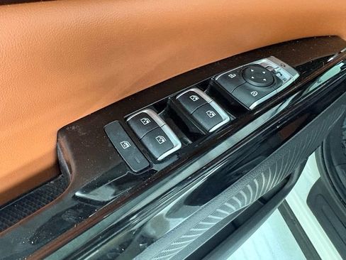 Used 2024 Kia Carnival SX Prestige FWD image 19